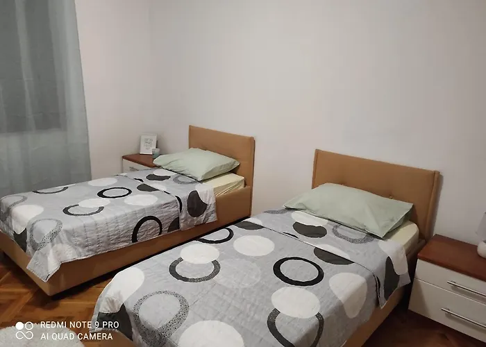 Apartman Adriana *