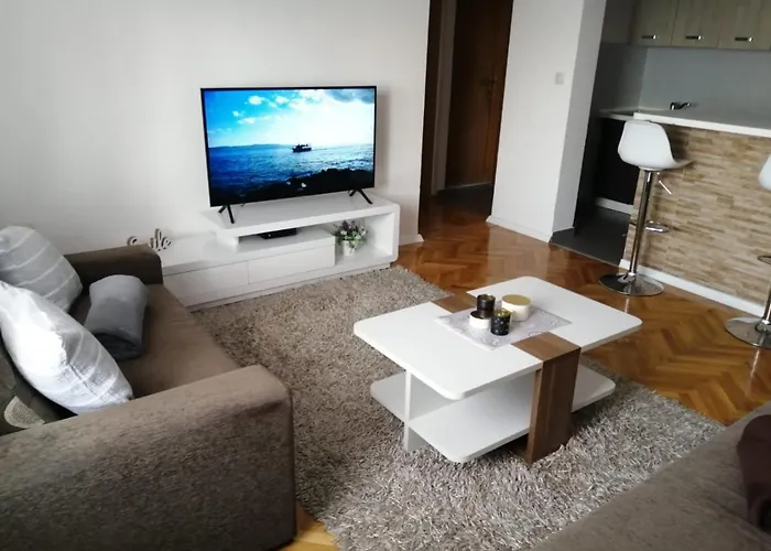 Apartman Adriana *
